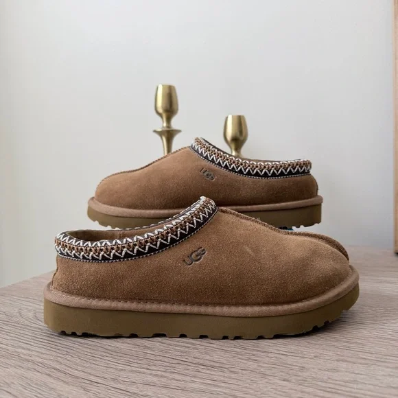 UGG Tasmans - Picture 1 of 3